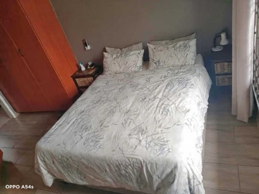 2 Bedroom Property for Sale in Vaalpark Free State